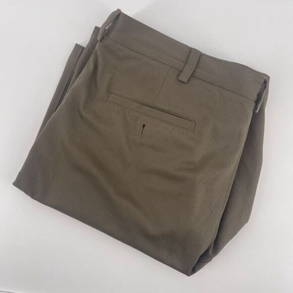 Nike Golf Khaki‎ Polyester Pleated Shorts Size 36
